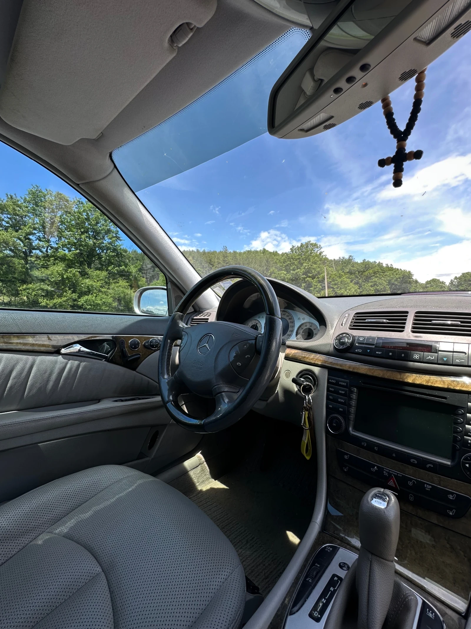 Mercedes-Benz E 500 4MATIC * * 306hp * * LPG, снимка 4 - Автомобили и джипове - 55195437
