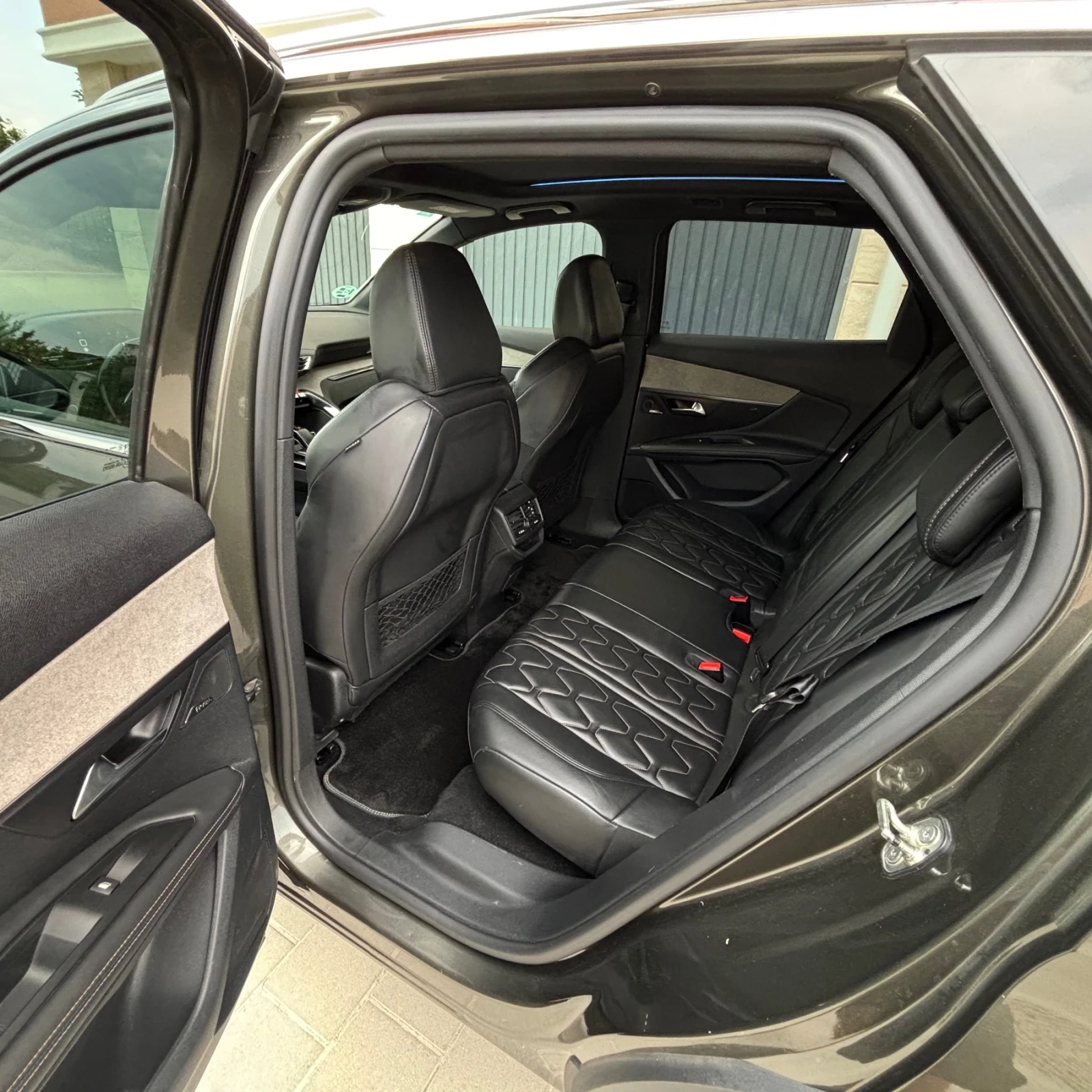 Peugeot 3008 2.0 GT/full/Гаранция/лизинг, снимка 8 - Автомобили и джипове - 55317970