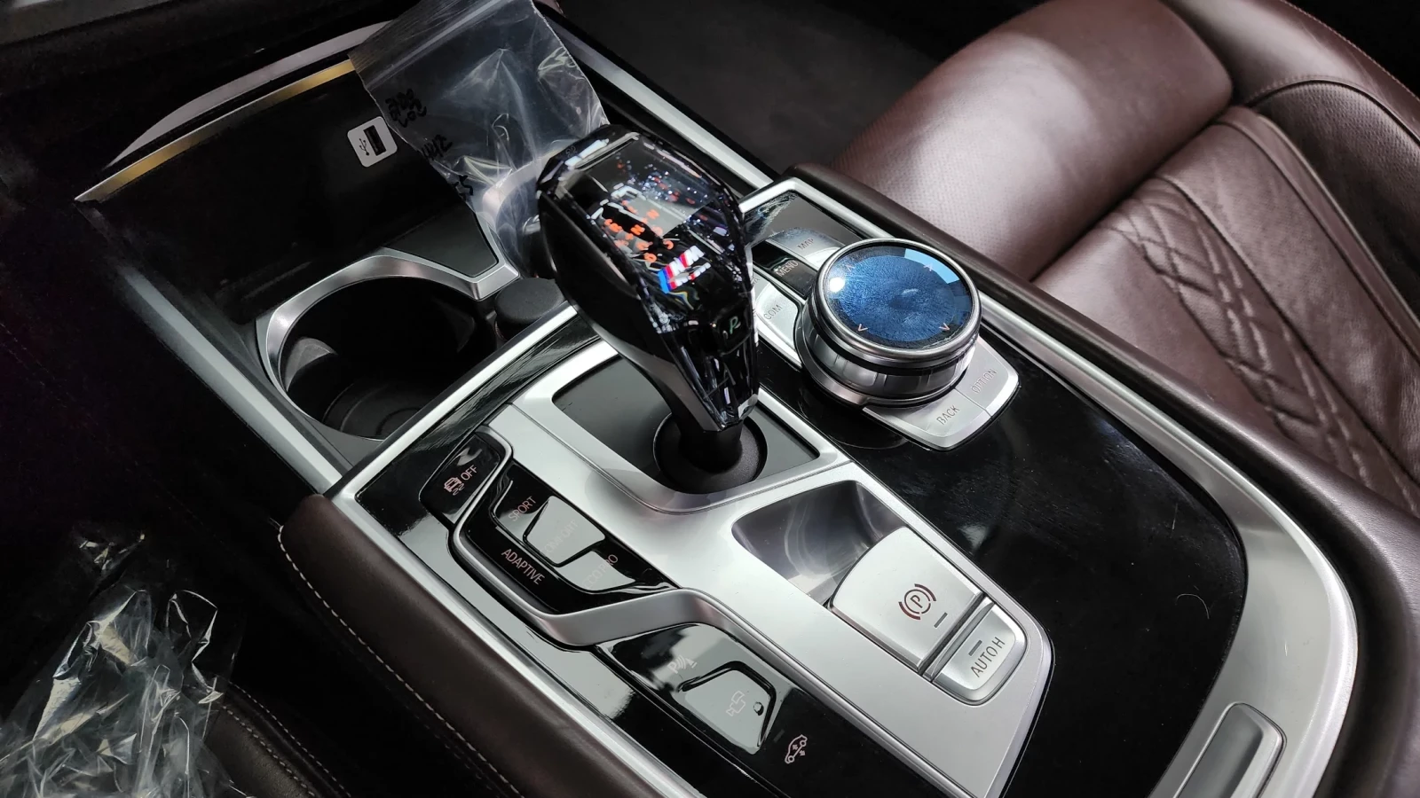 BMW 740 760LI FACELIFT| LASER| DISTRONIC| HUD| TV| PANO, снимка 11 - Автомобили и джипове - 55412652
