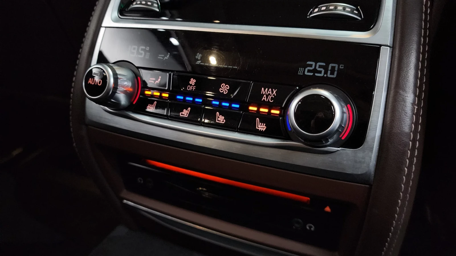 BMW 740 760LI FACELIFT| LASER| DISTRONIC| HUD| TV| PANO, снимка 14 - Автомобили и джипове - 55412652