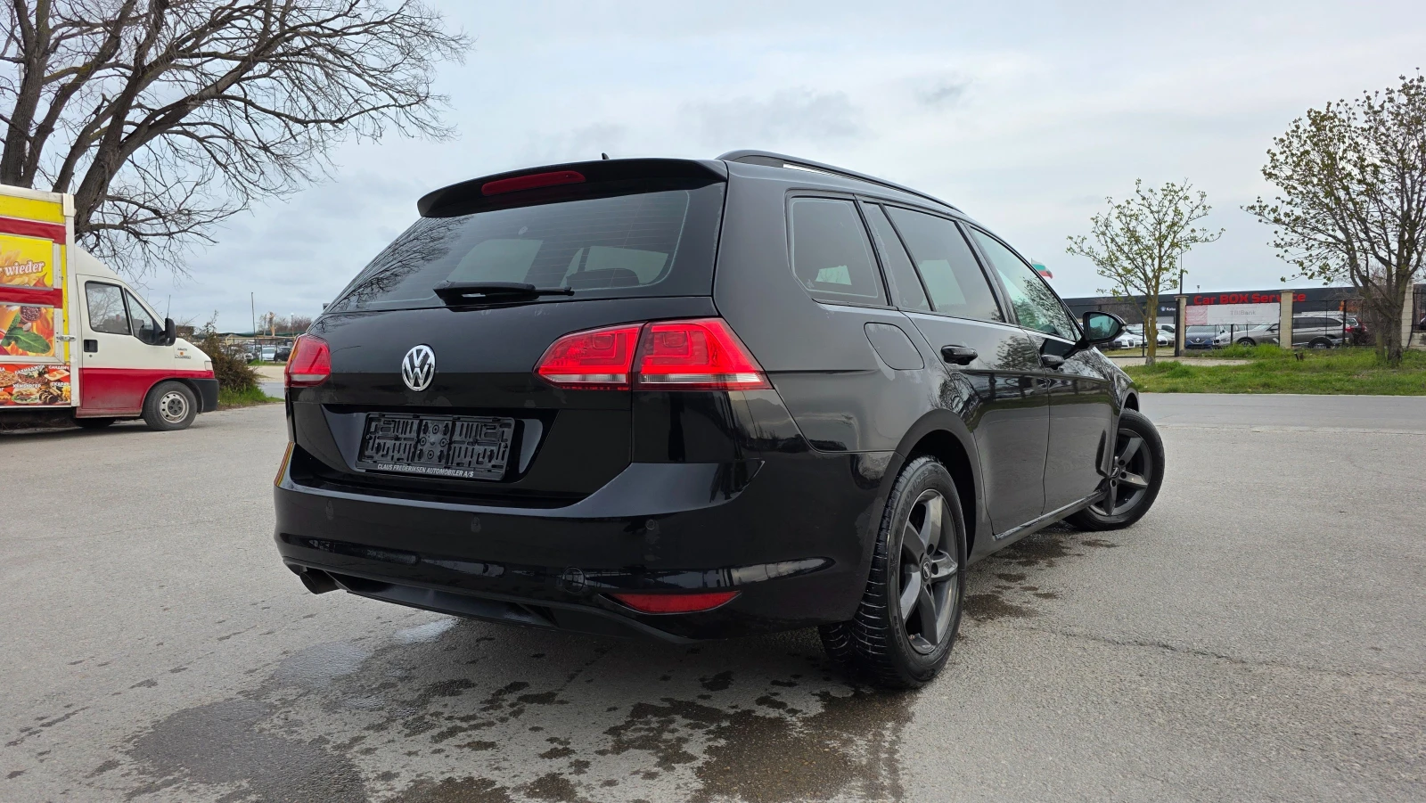 VW Golf КАТО ЧИСТО НОВА, снимка 6 - Автомобили и джипове - 55579571