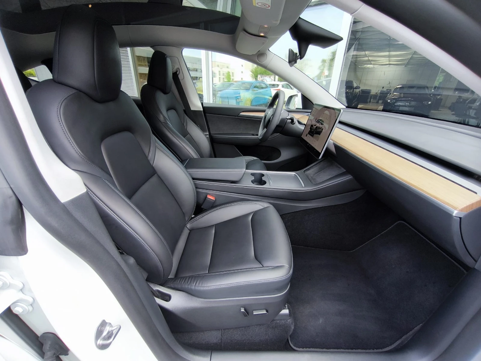 Tesla Model Y ЕВРОПЕЙСКА* Long Range Dual Motor AWD AWD, снимка 11 - Автомобили и джипове - 55624604