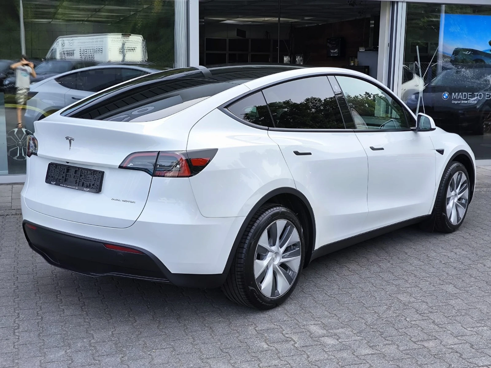 Tesla Model Y ЕВРОПЕЙСКА* Long Range Dual Motor AWD AWD, снимка 5 - Автомобили и джипове - 55624604