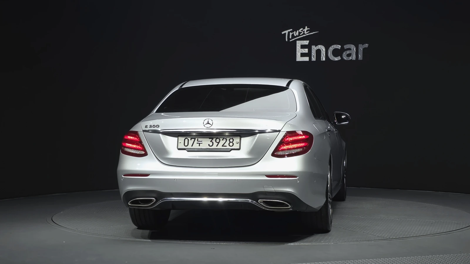 Mercedes-Benz E 300 ��. ��������* HUD* 360* BLIND SPOT* ������ ���� | Mobile.bg � ����������� 4