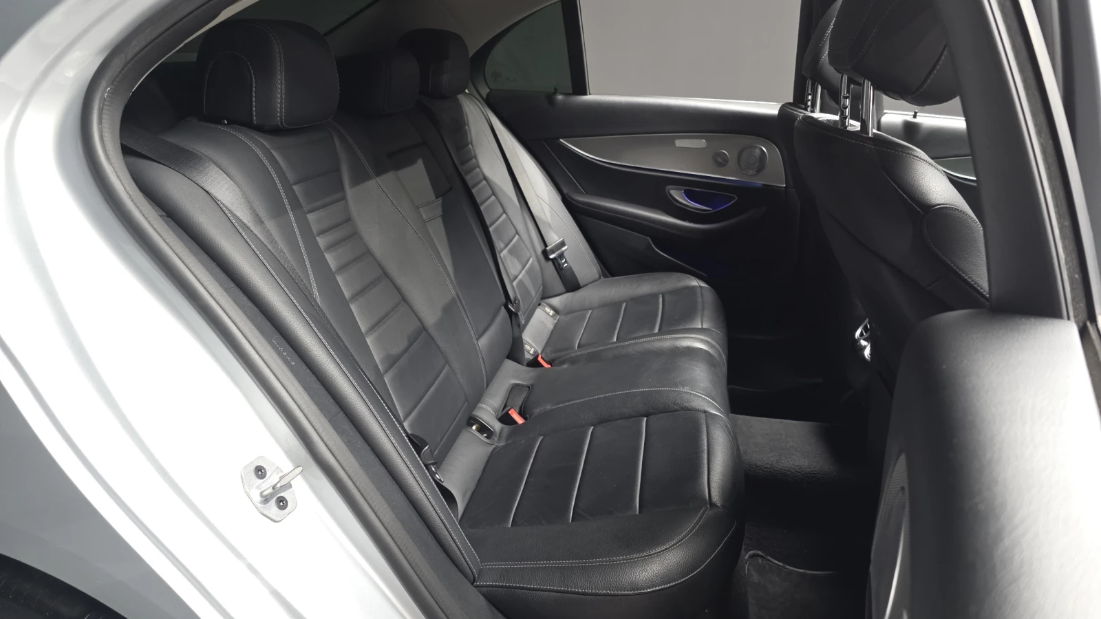Mercedes-Benz E 300 ��. ��������* HUD* 360* BLIND SPOT* ������ ���� | Mobile.bg � ����������� 11