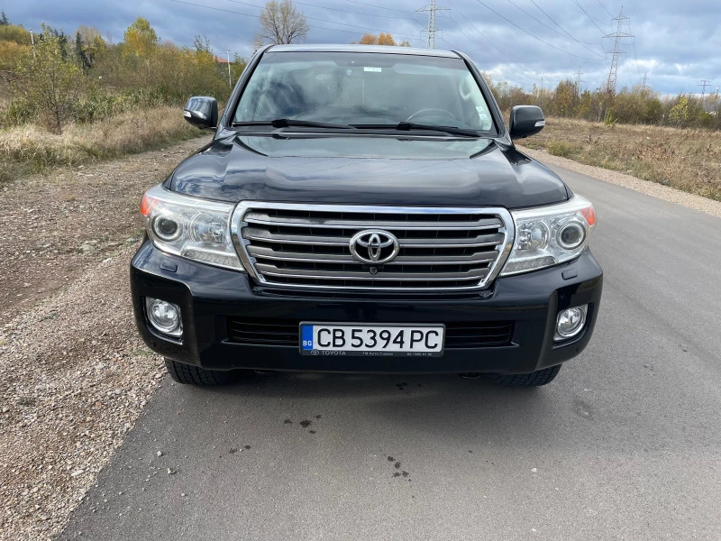 Toyota Land cruiser 200, снимка 1 - Автомобили и джипове - 46891312