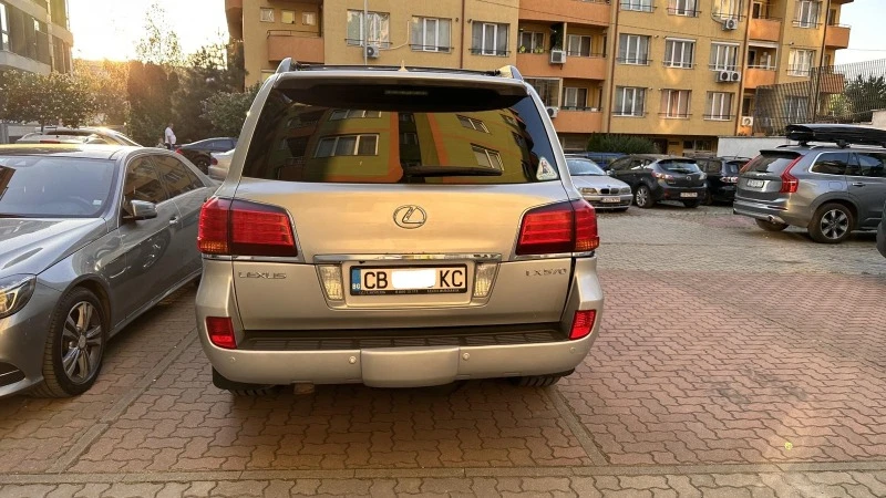 Lexus LX 570 , снимка 4 - Автомобили и джипове - 47179232