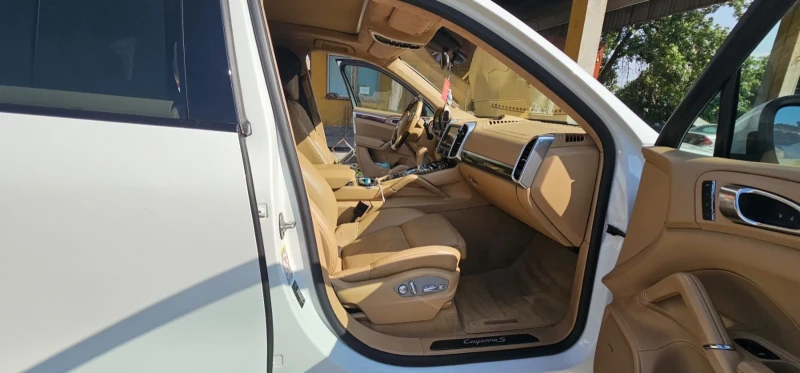 Porsche Cayenne 4.2 S Dizel, снимка 17 - Автомобили и джипове - 50681664