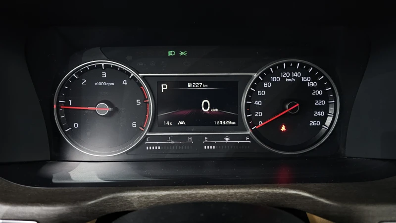 Kia Sorento 2.2 2WD TRENDY autogeorge.com, снимка 8 - Автомобили и джипове - 52873360