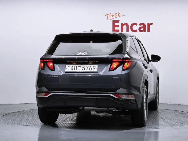 Hyundai Tucson Diesel 2.0 4Wd Modern, снимка 4 - Автомобили и джипове - 55616059
