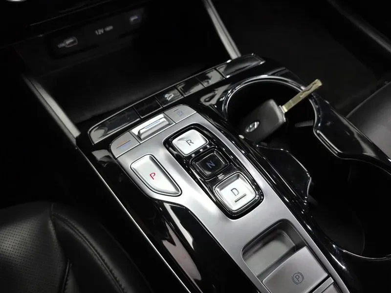 Hyundai Tucson Diesel 2.0 4Wd Modern, снимка 9 - Автомобили и джипове - 55616059