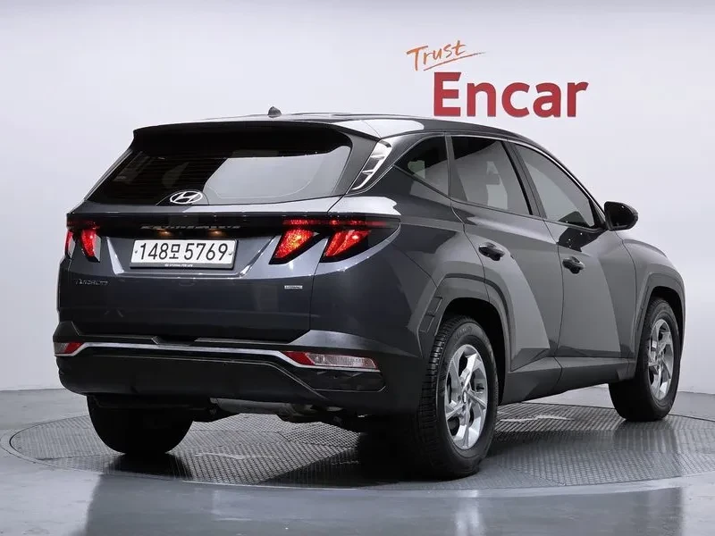 Hyundai Tucson Diesel 2.0 4Wd Modern, снимка 2 - Автомобили и джипове - 55616059