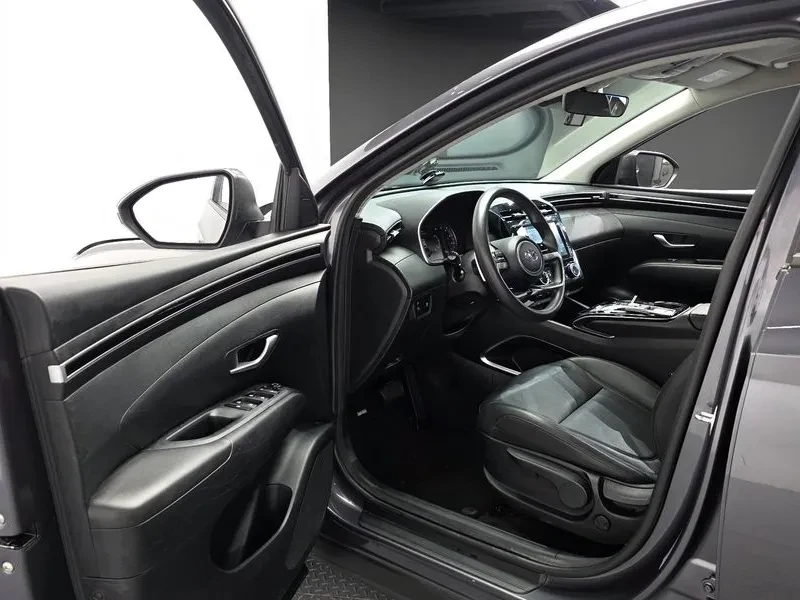 Hyundai Tucson Diesel 2.0 4Wd Modern, снимка 10 - Автомобили и джипове - 55616059