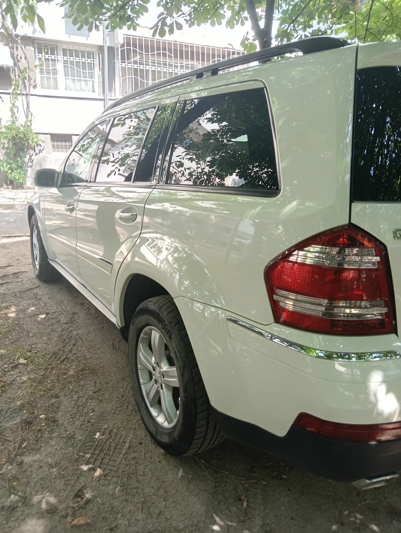 Mercedes-Benz GL  - изображение 7