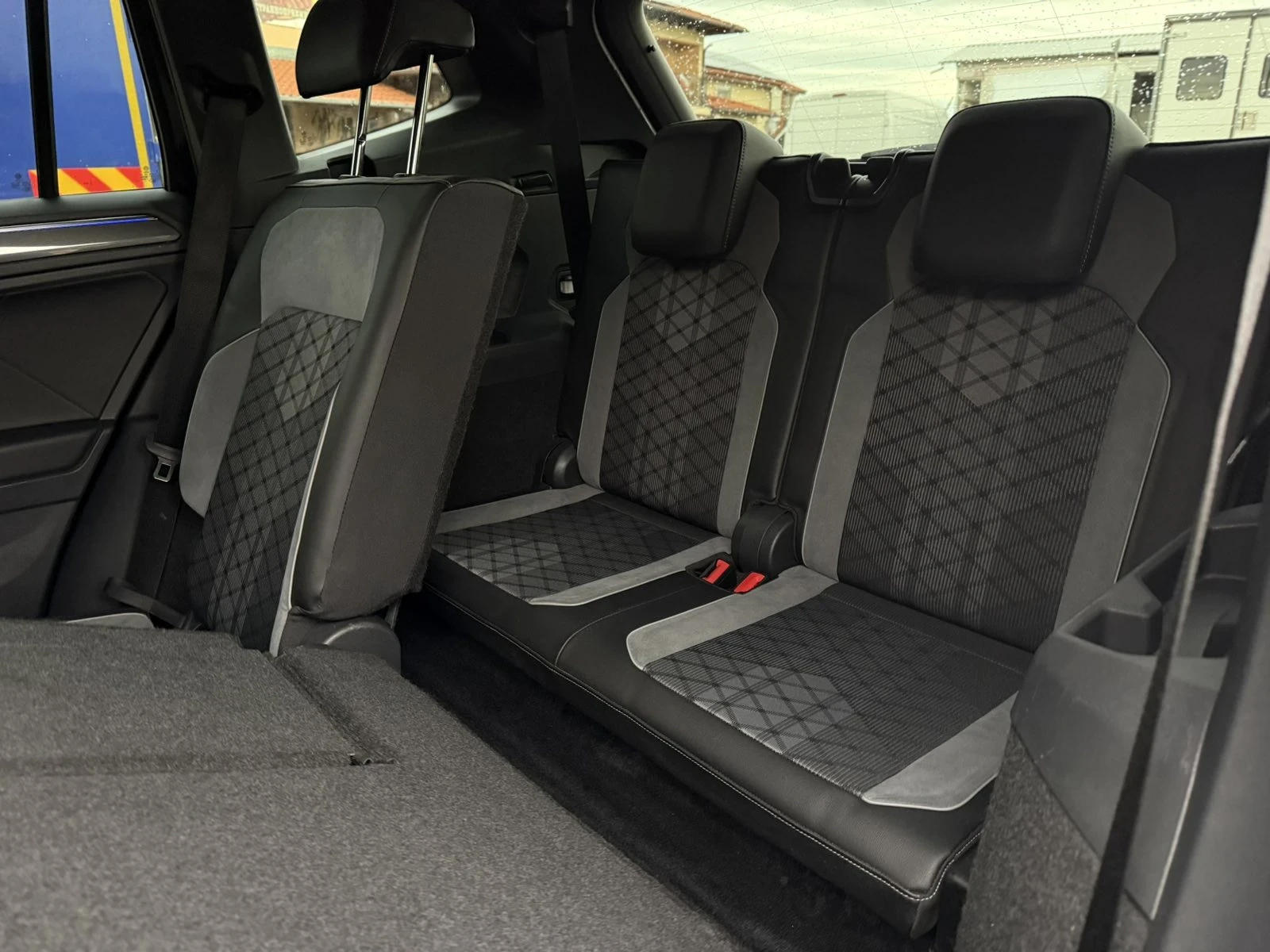 VW Tiguan R-line, BLACK EDITION, ALLSPACE-6+ 1 - изображение 10