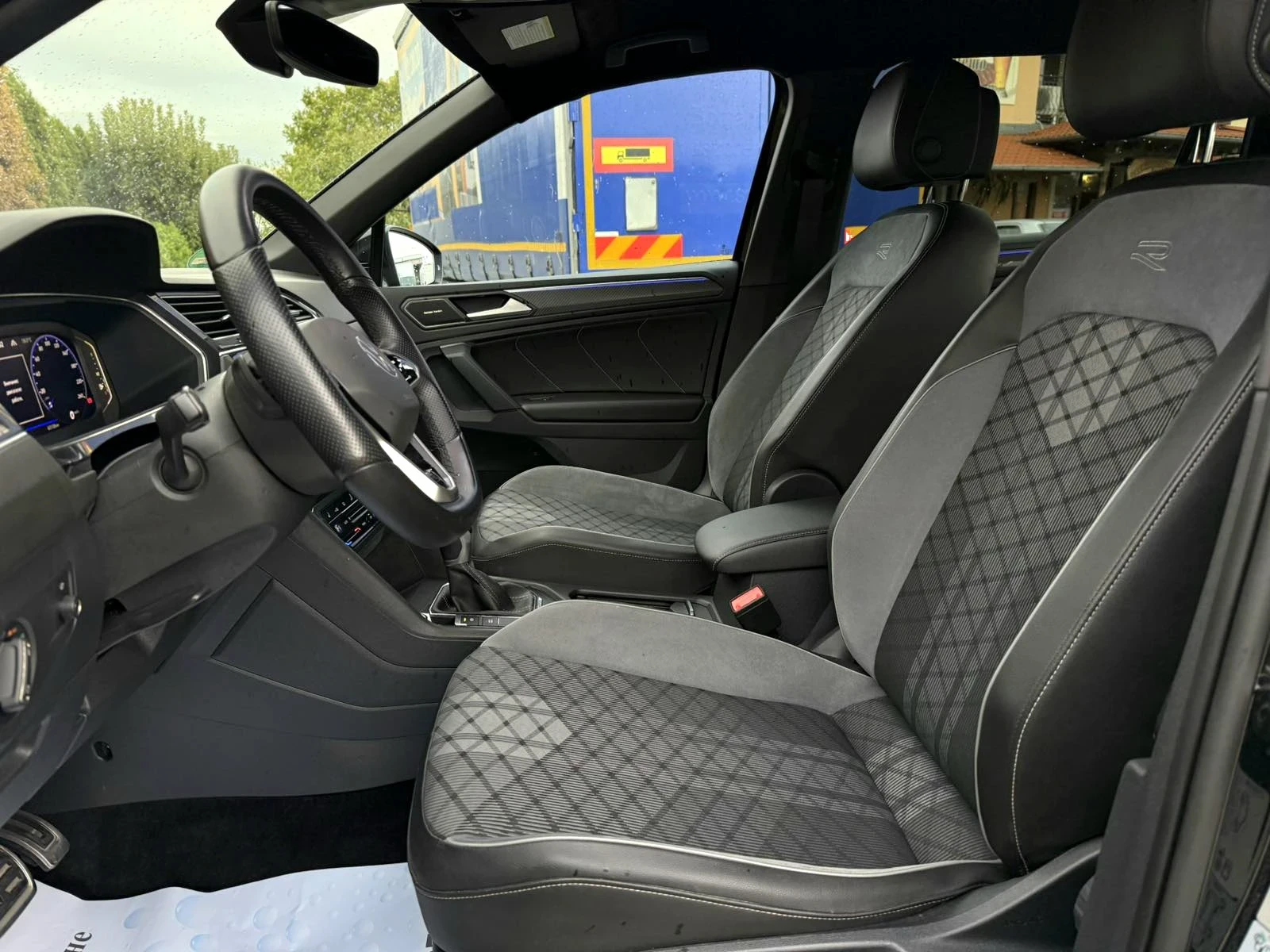 VW Tiguan R-line, BLACK EDITION, ALLSPACE-6+ 1 - изображение 8