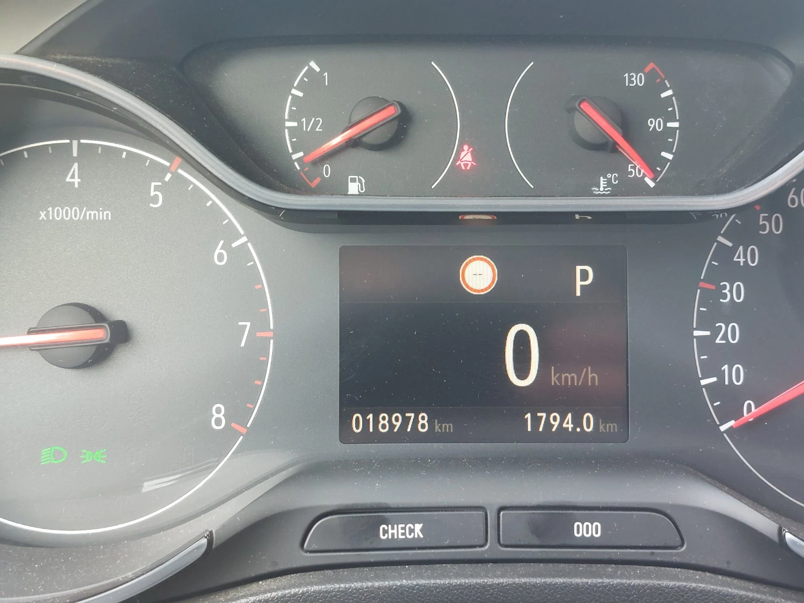 Opel Crossland X Innovation Turbo, снимка 5 - Автомобили и джипове - 53740200