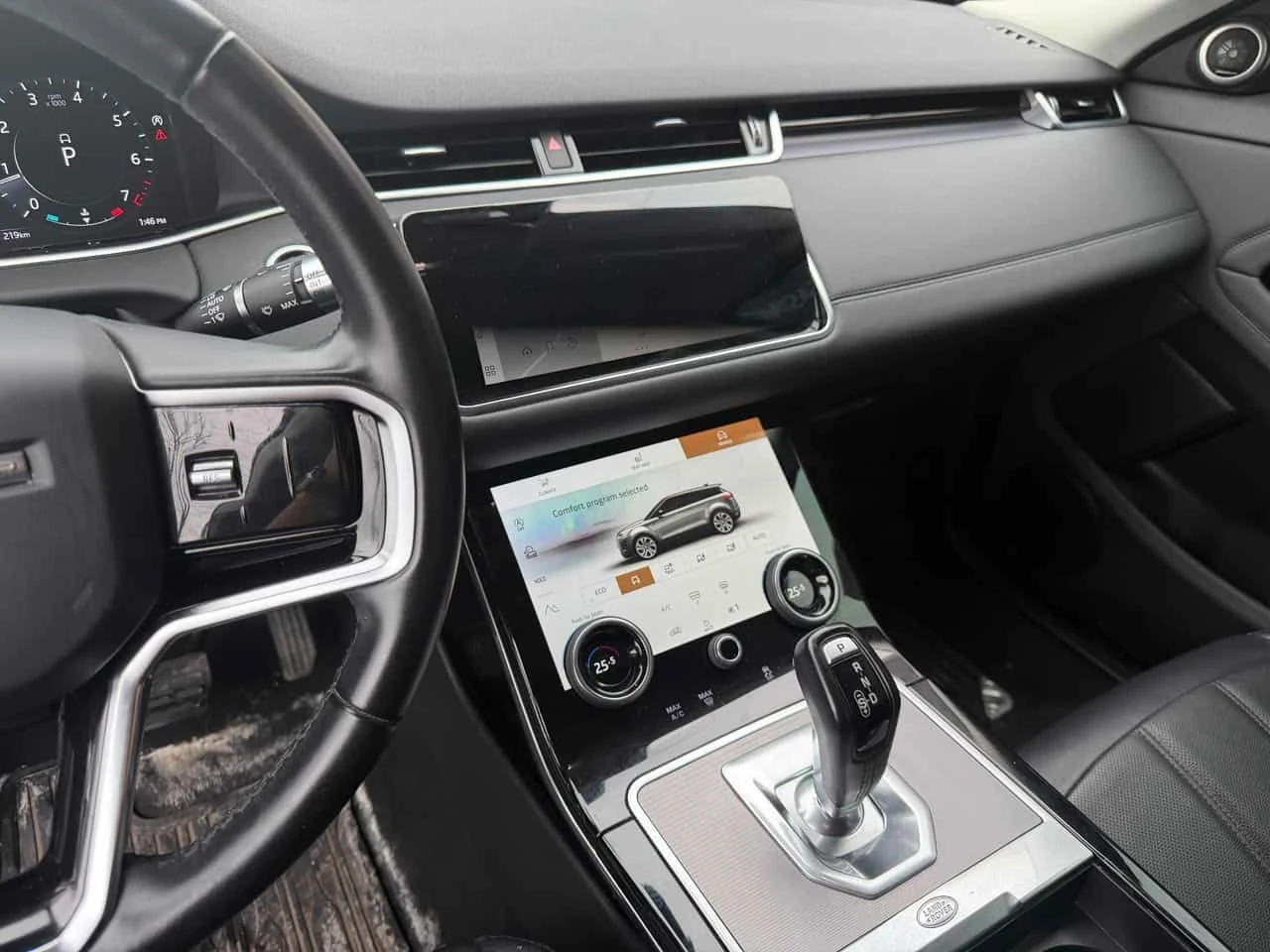 Land Rover Range Rover Evoque * SE * ПАНО* ПОДГРЕВ* KEYLESS* , снимка 8 - Автомобили и джипове - 53752650