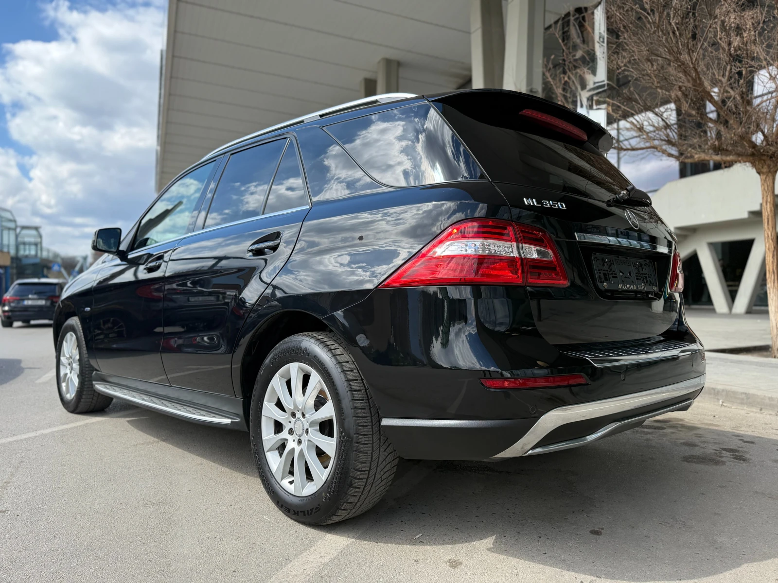 Mercedes-Benz ML 350 CDI 6 МЕСЕЦА ГАРАНЦИЯ/258к.с. Подгрев/Обдухване, снимка 3 - Автомобили и джипове - 54206219