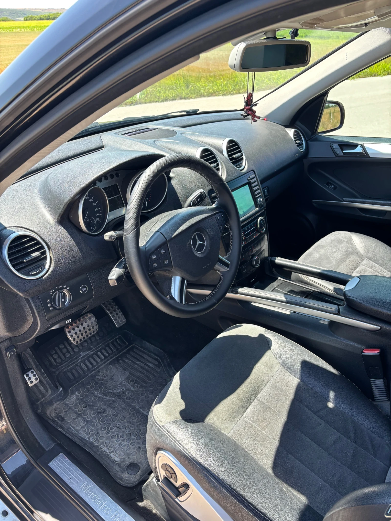 Mercedes-Benz ML 500 W164 /ГАЗ/306к.с./Въздух/Off-Road Pack, снимка 8 - Автомобили и джипове - 54913423