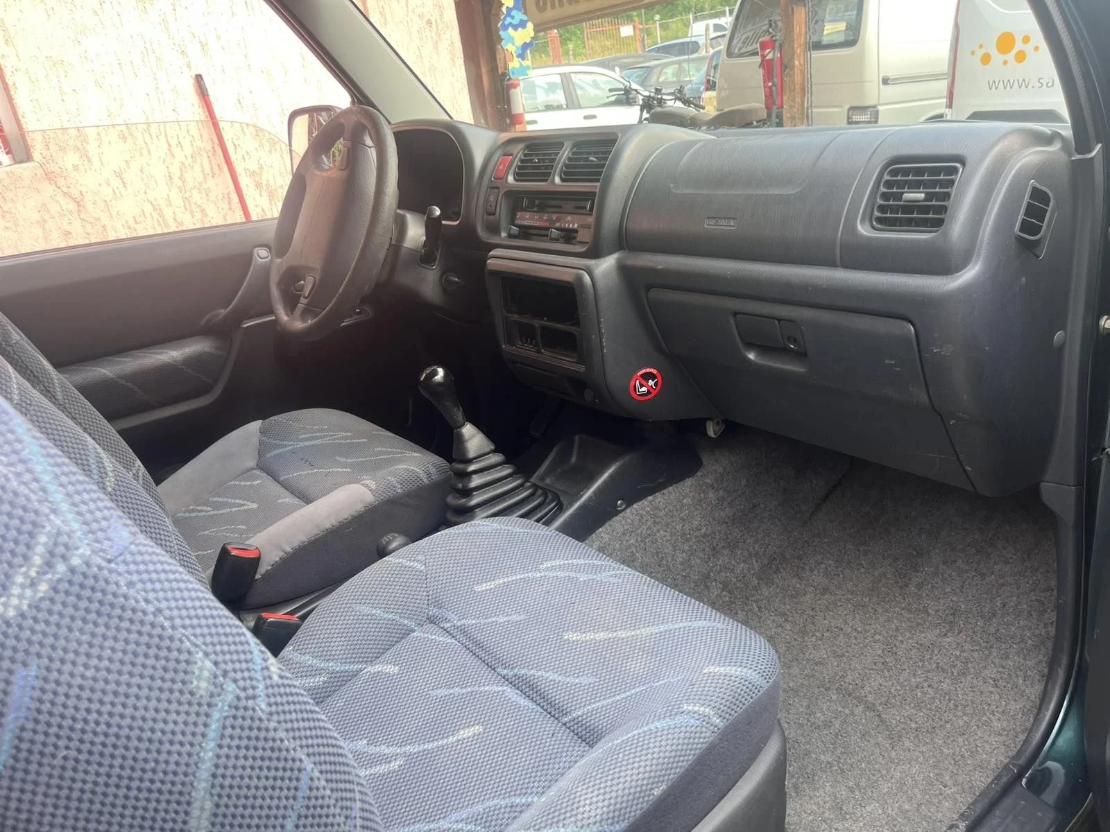 Suzuki Jimny 1.3i ТОП СЪСТОЯНИЕ, снимка 13 - Автомобили и джипове - 55719131