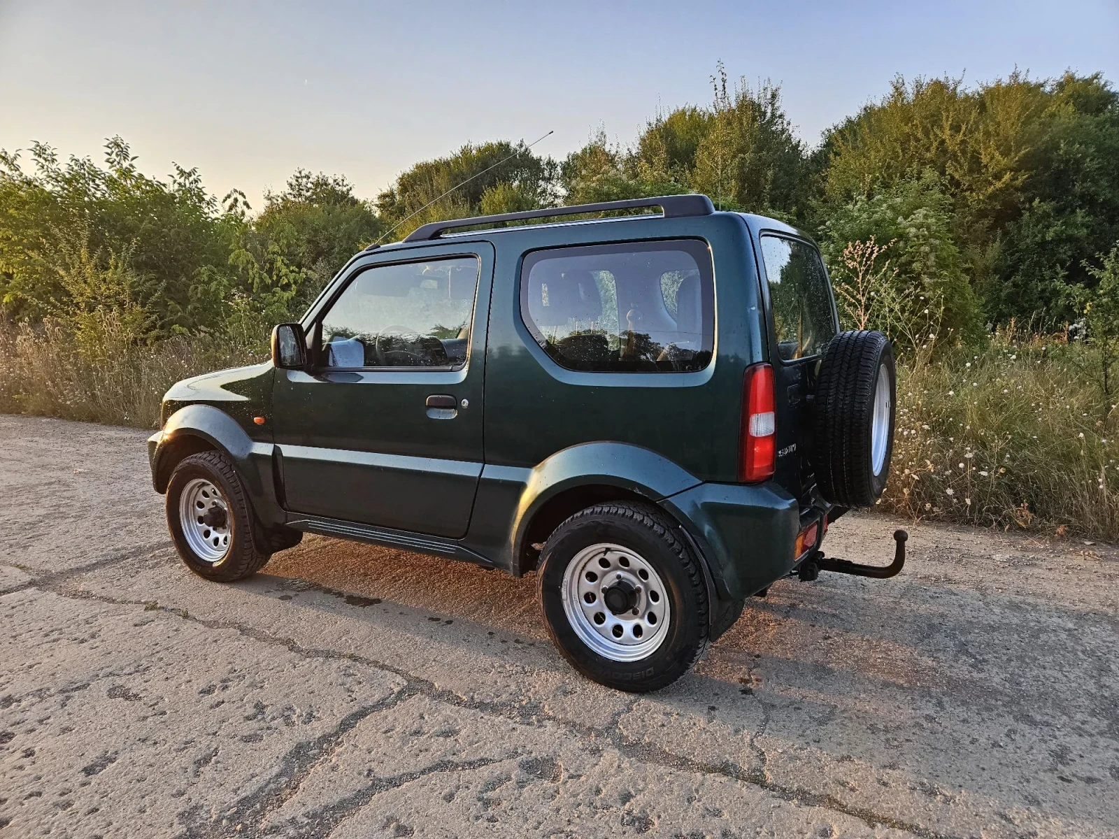 Suzuki Jimny 1.3i ТОП СЪСТОЯНИЕ, снимка 3 - Автомобили и джипове - 55694941
