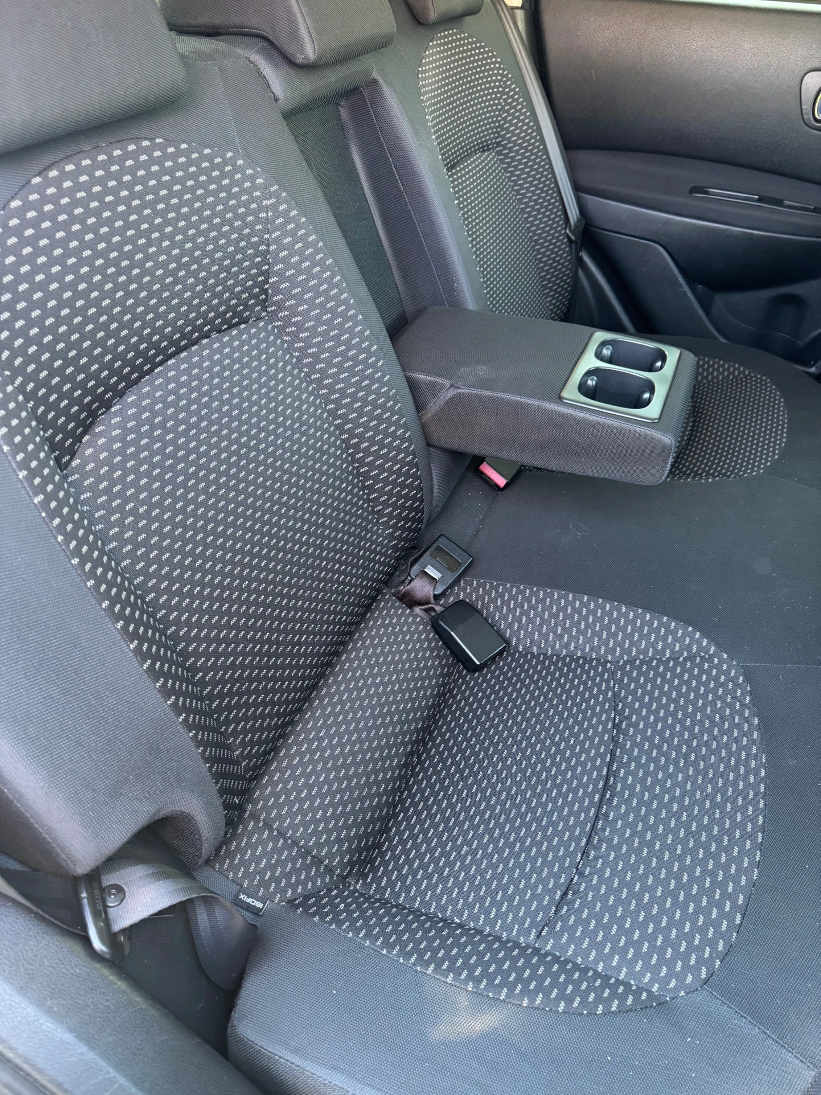 Nissan Qashqai 1.5 dci, снимка 13 - Автомобили и джипове - 56119322