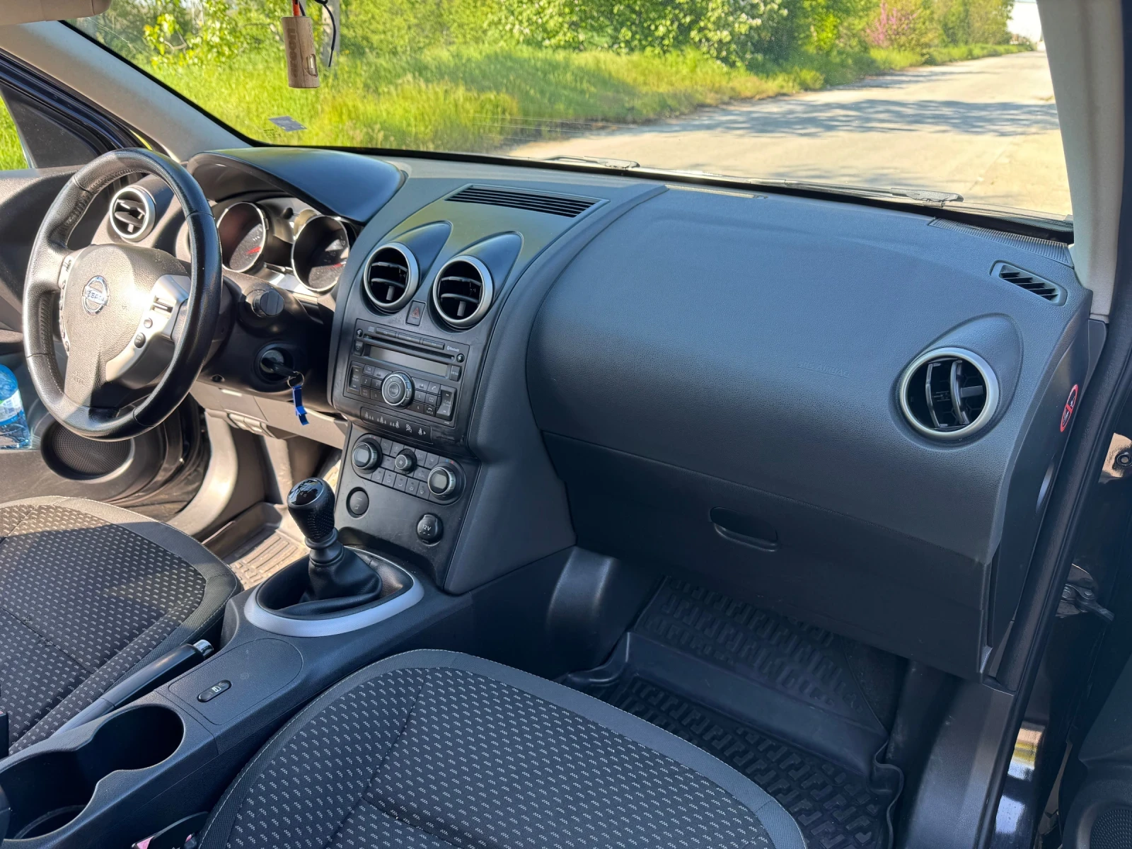 Nissan Qashqai 1.5 dci, снимка 10 - Автомобили и джипове - 56119322