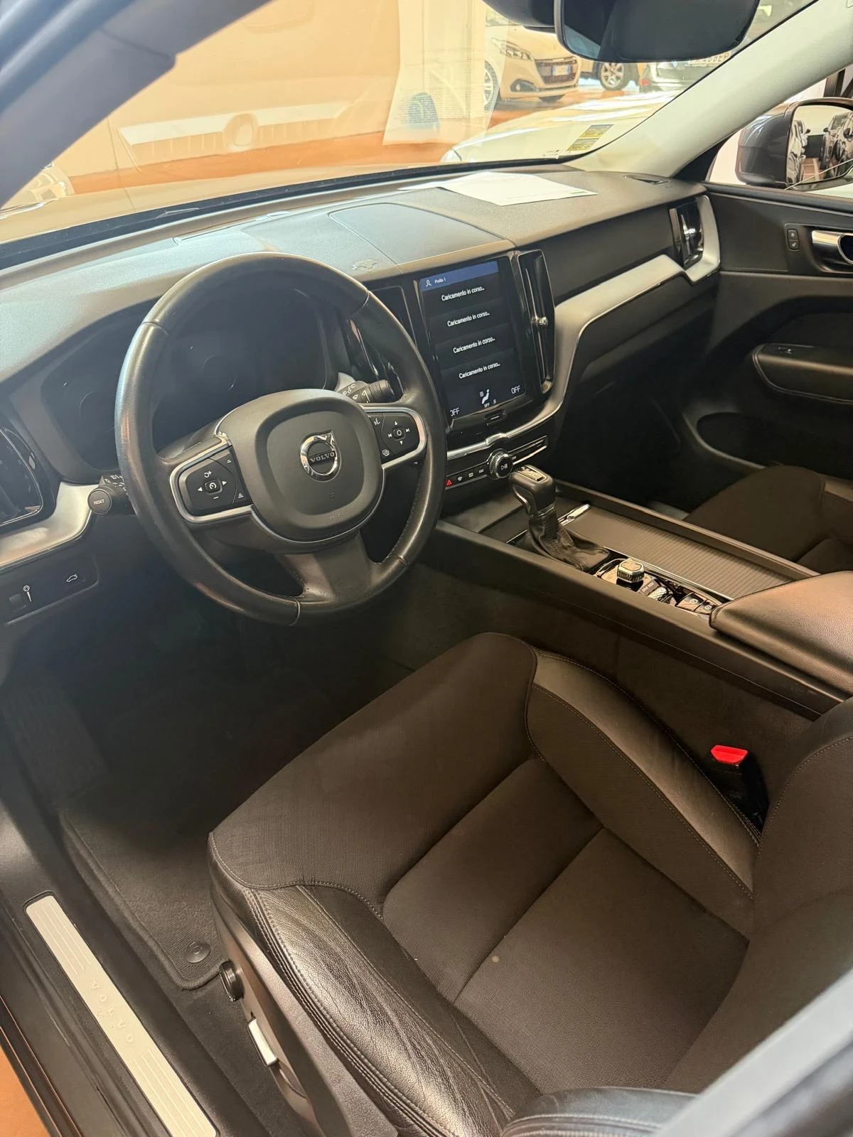 Volvo XC60 4x4 AVTOMAT 190 К.С, снимка 5 - Автомобили и джипове - 56243882