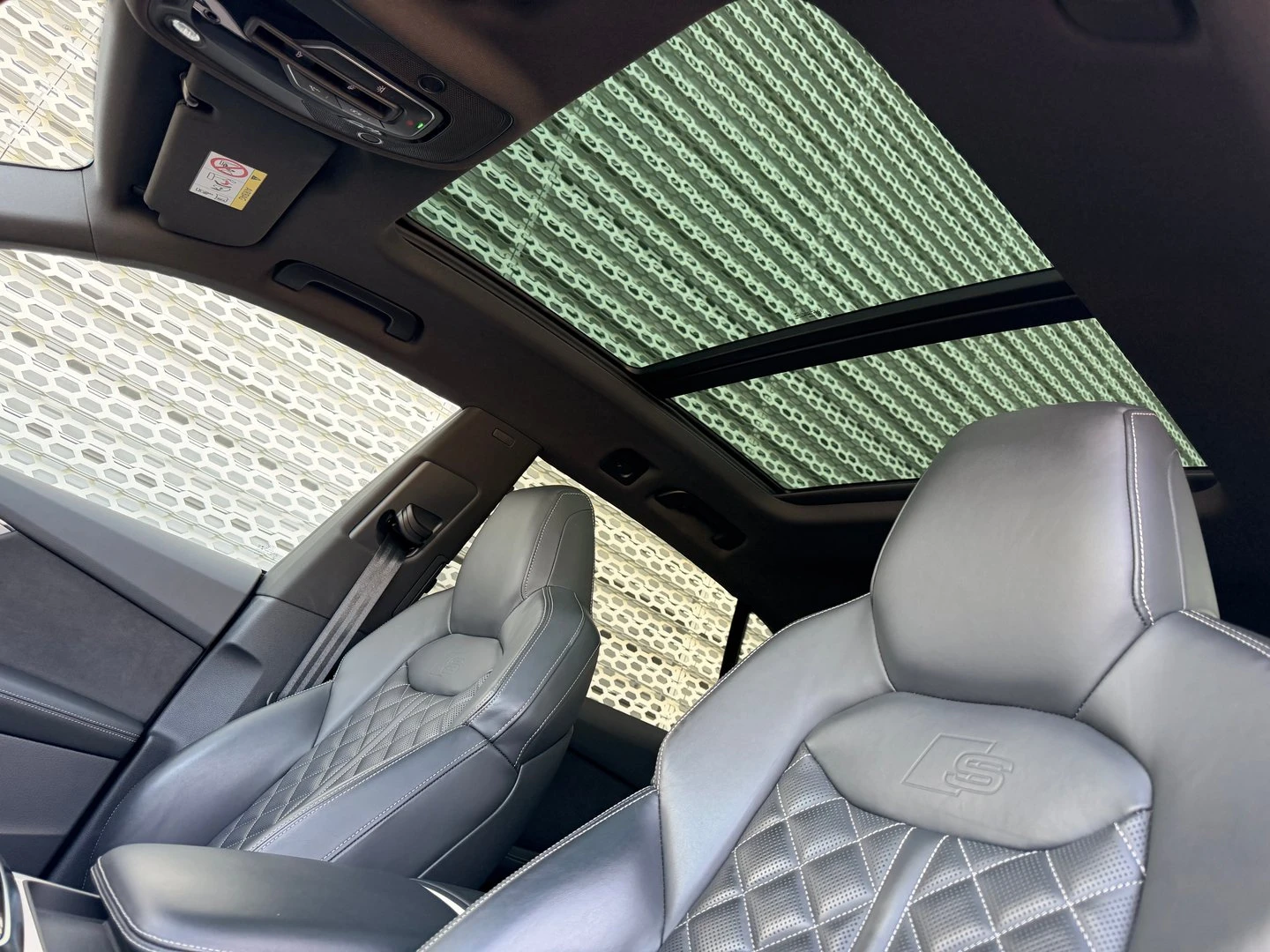 Audi SQ8, снимка 12 - Автомобили и джипове - 56421915