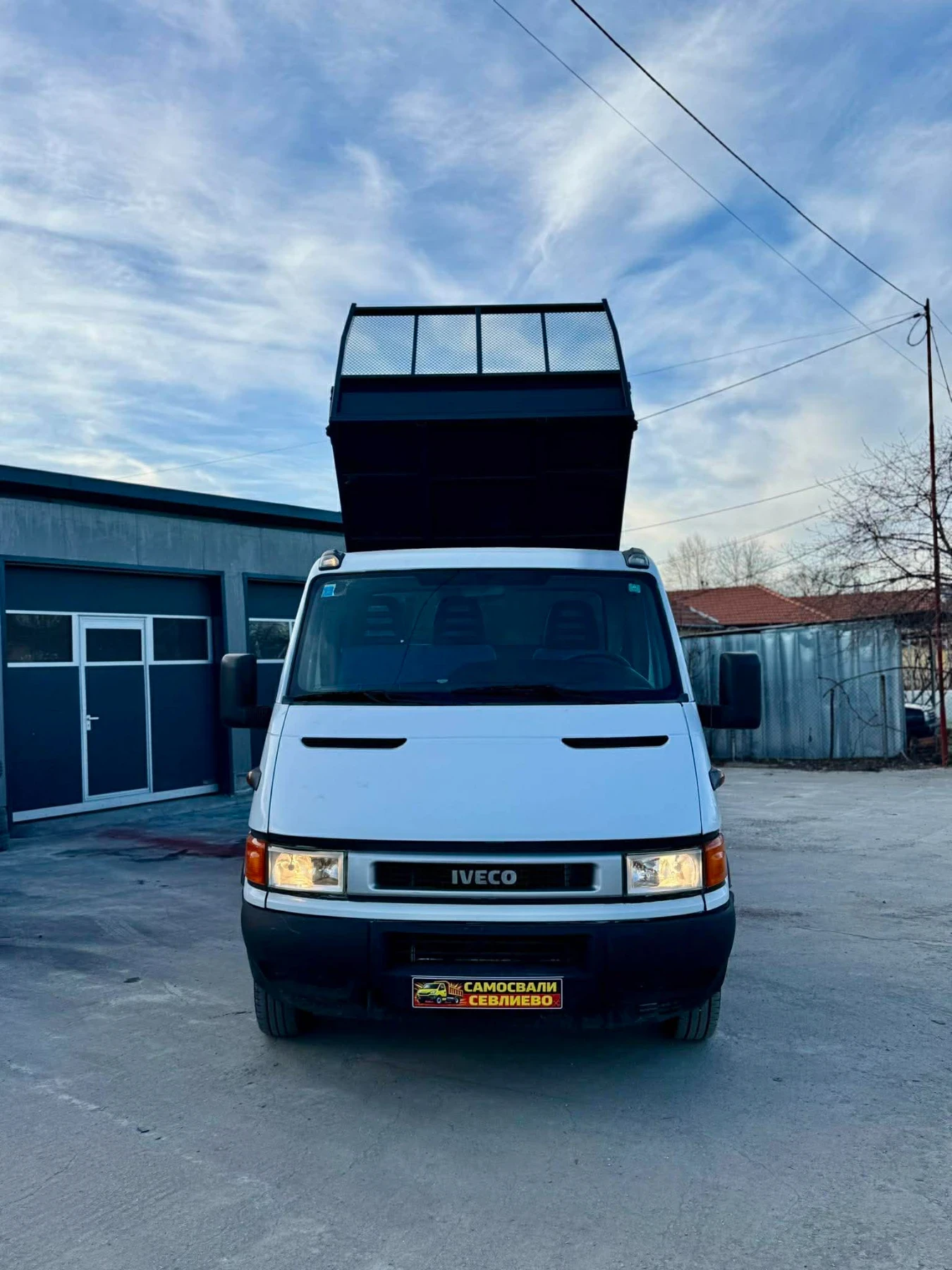 Iveco 35c13 КЛИМАТИК* ТРИСТРАНЕН САМОСВАЛ, снимка 2 - Бусове и автобуси - 53786456