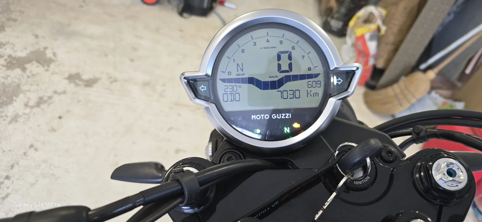 Moto Guzzi V Stone - изображение 8