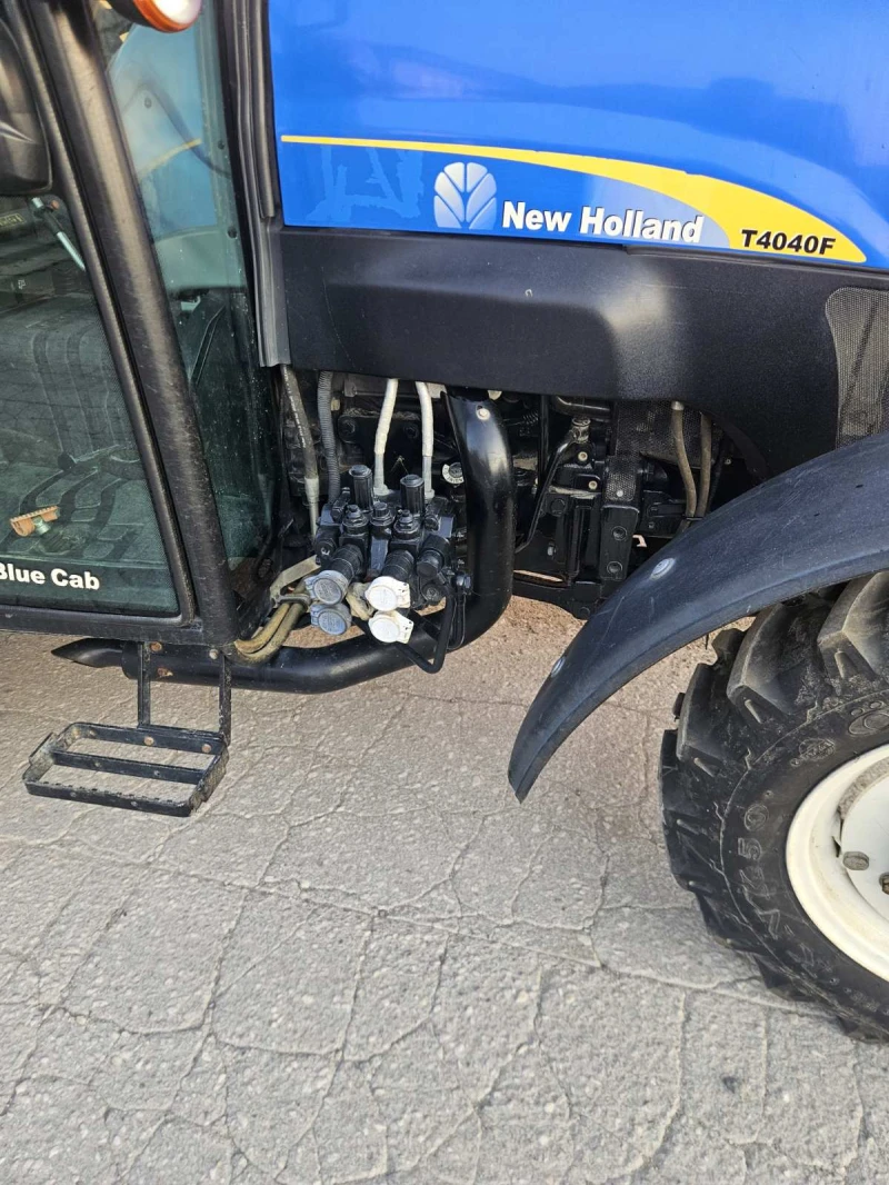 Трактор New Holland T4040F65, снимка 4 - Селскостопанска техника - 52394721
