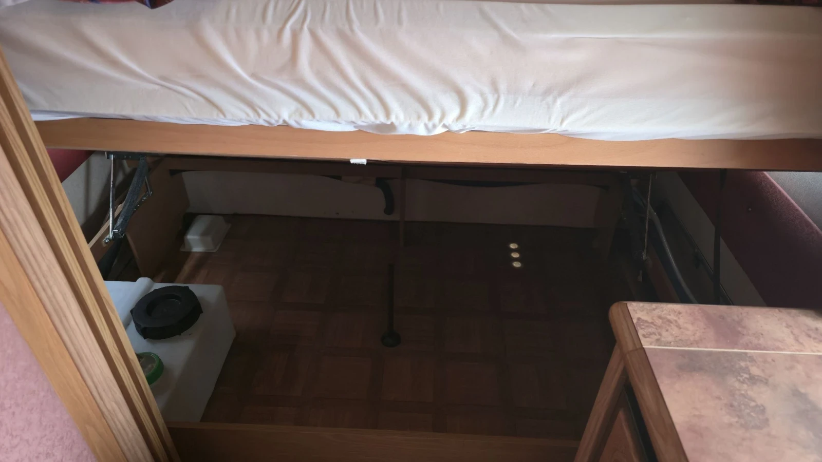 Каравана Tabbert COMTESSE 450, снимка 16 - Каравани и кемпери - 53982583