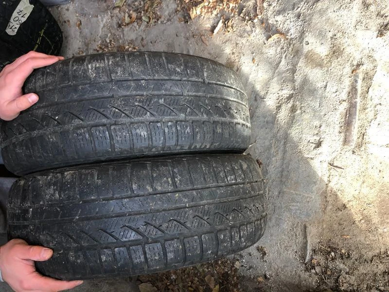 Гуми Зимни 205/60R16, снимка 2 - Гуми и джанти - 46829792