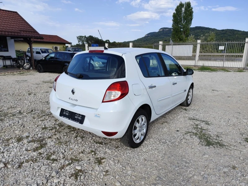 Renault Clio 1.2 бензин, снимка 5 - Автомобили и джипове - 46796378