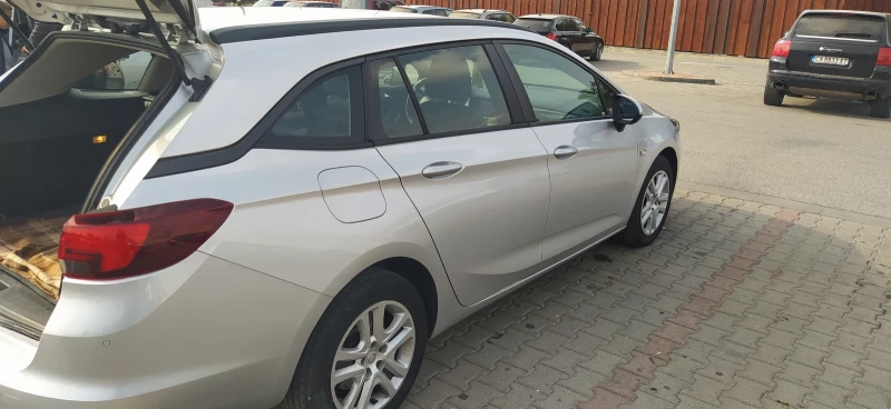 Opel Astra, снимка 6 - Автомобили и джипове - 47822310