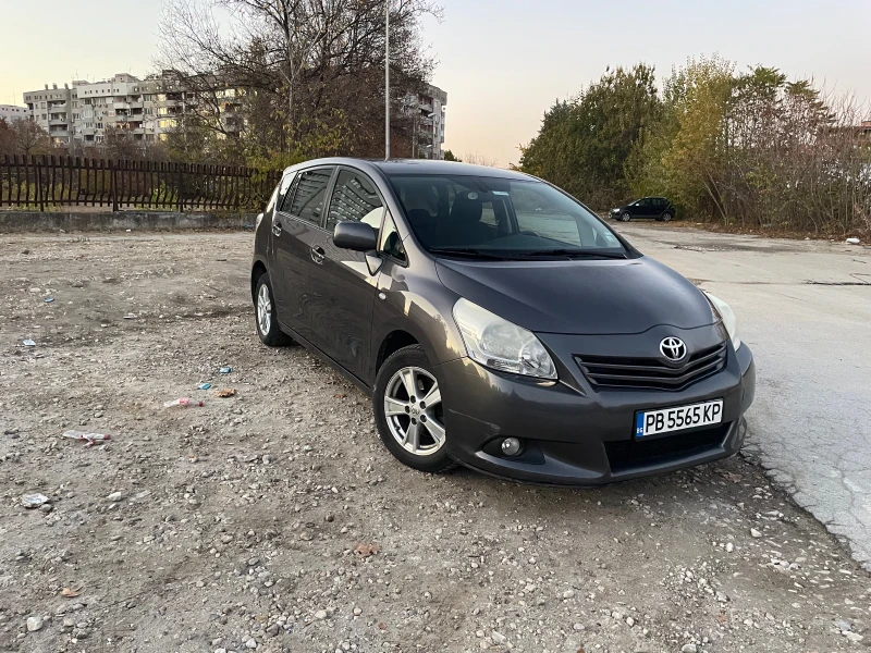 Toyota Verso, снимка 3 - Автомобили и джипове - 48002808