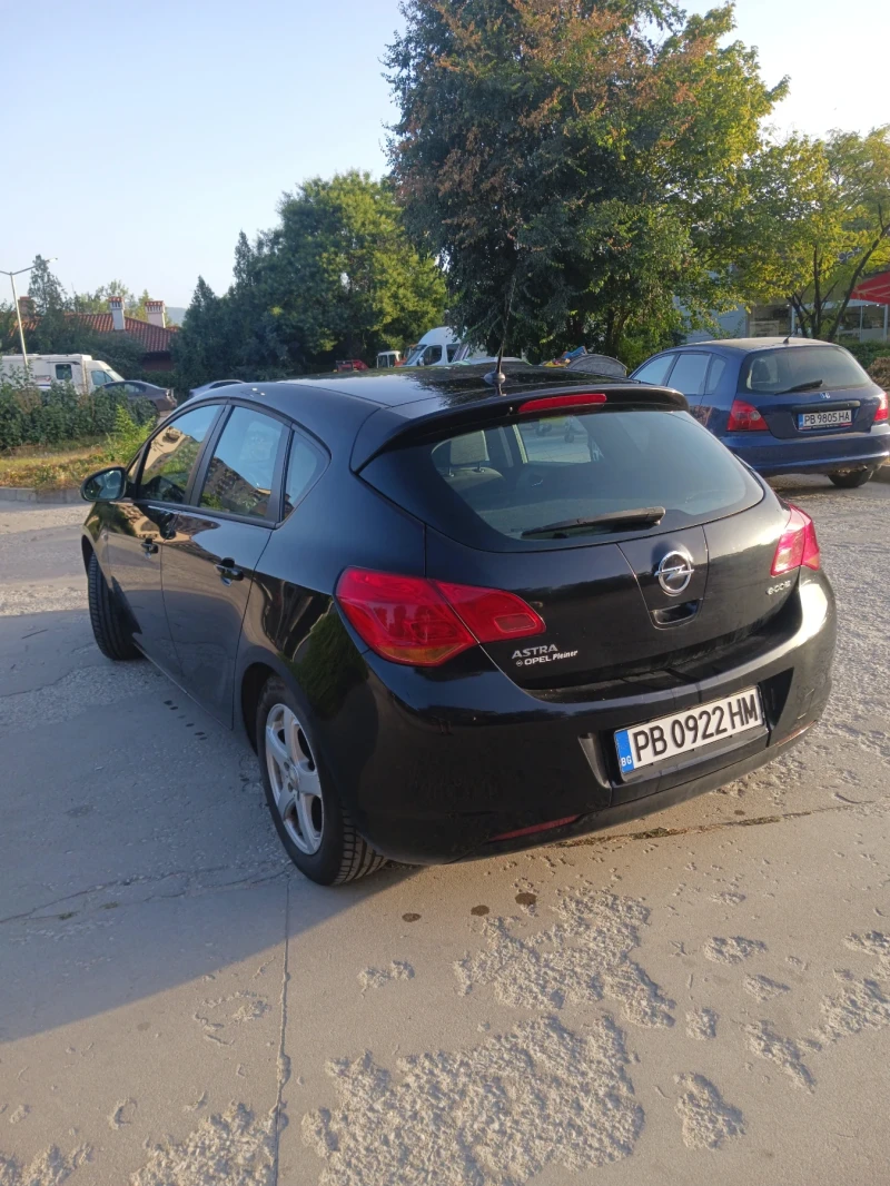 Opel Astra J 1.3 DTE 95HP, снимка 3 - Автомобили и джипове - 48510187