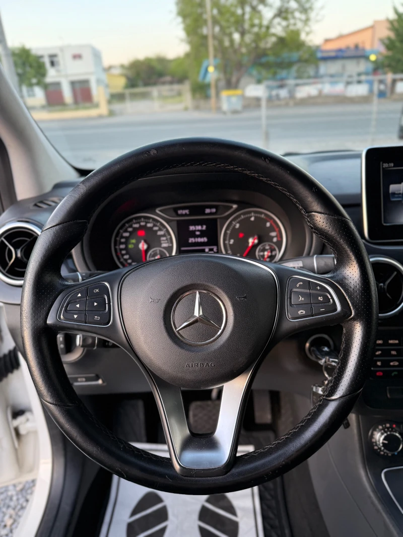 Mercedes-Benz B 220 CDI AUTOMATIC, снимка 11 - Автомобили и джипове - 50338080