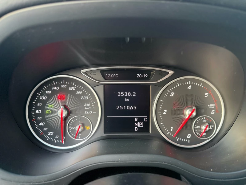 Mercedes-Benz B 220 CDI AUTOMATIC, снимка 12 - Автомобили и джипове - 50338080