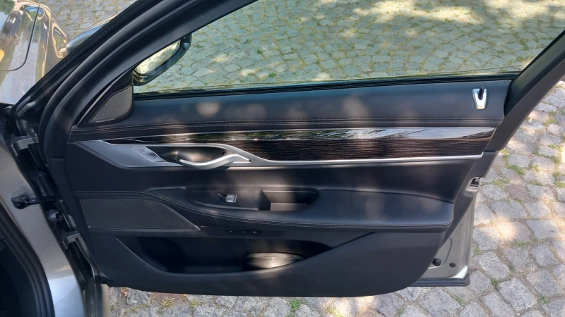 BMW 745, снимка 10 - Автомобили и джипове - 51928817