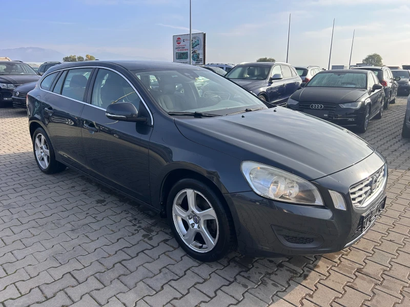 Volvo V60 1.6i NAVI EURO 5, снимка 4 - Автомобили и джипове - 52064946