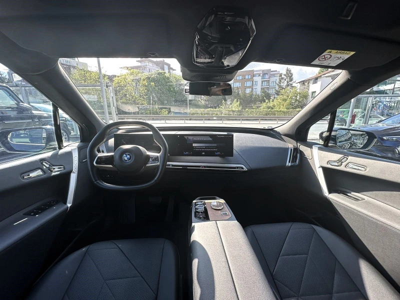 BMW iX 40 , снимка 11 - Автомобили и джипове - 52575221