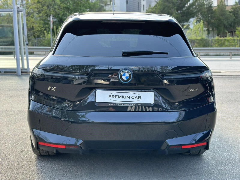 BMW iX 40 , снимка 8 - Автомобили и джипове - 52575221