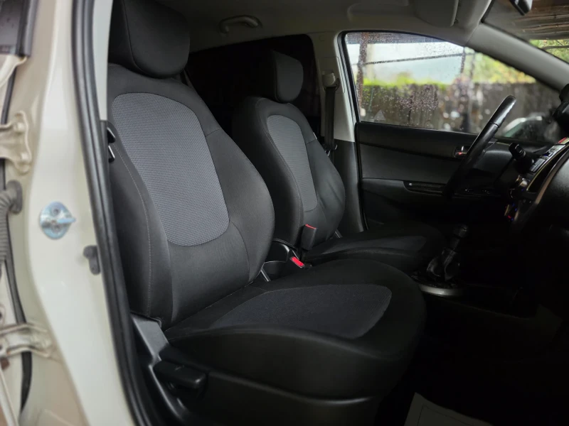 Hyundai I20 1.3 85hp * Euro5* Facelift* , снимка 13 - Автомобили и джипове - 52587738