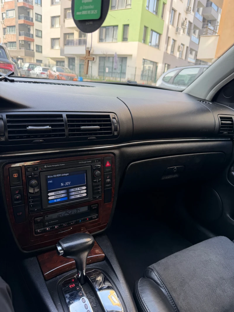 VW Passat 1.9 TDI, снимка 8 - Автомобили и джипове - 52730952
