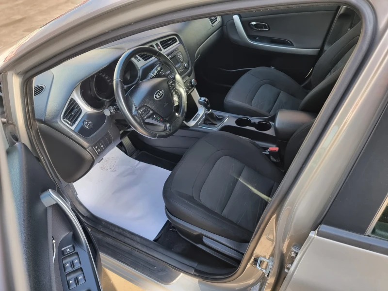 Kia Ceed 1.4Д.90КС.6СКОРОСТИ, снимка 9 - Автомобили и джипове - 53007551