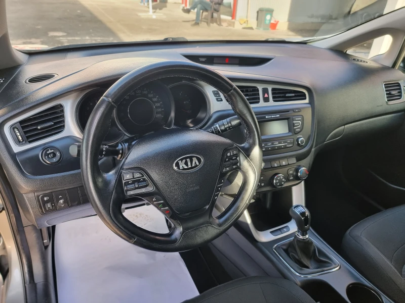 Kia Ceed 1.4Д.90КС.6СКОРОСТИ, снимка 10 - Автомобили и джипове - 53007551