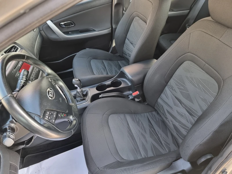Kia Ceed 1.4Д.90КС.6СКОРОСТИ, снимка 13 - Автомобили и джипове - 53007551